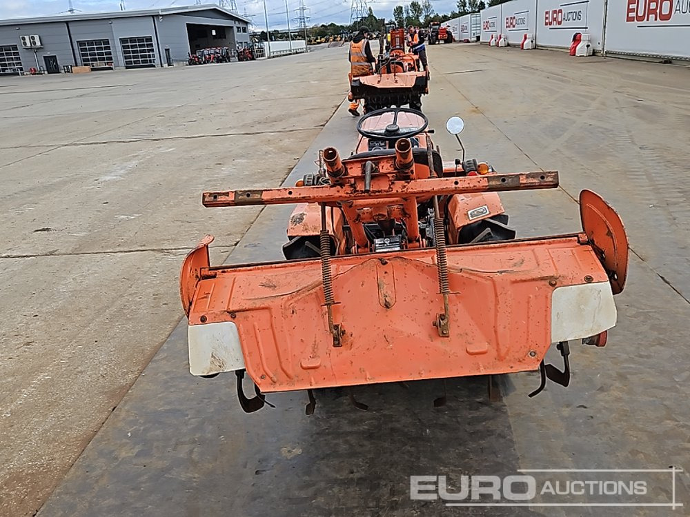 Kubota B1402-M - Compact tractor: picture 4 Kubota B1402-M - Compact tractor: picture 4