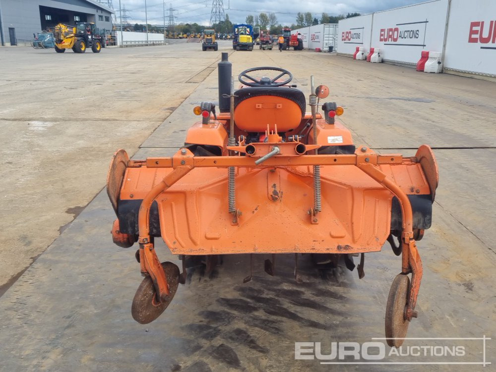 Kubota B1502 - Compact tractor: picture 4 Kubota B1502 - Compact tractor: picture 4