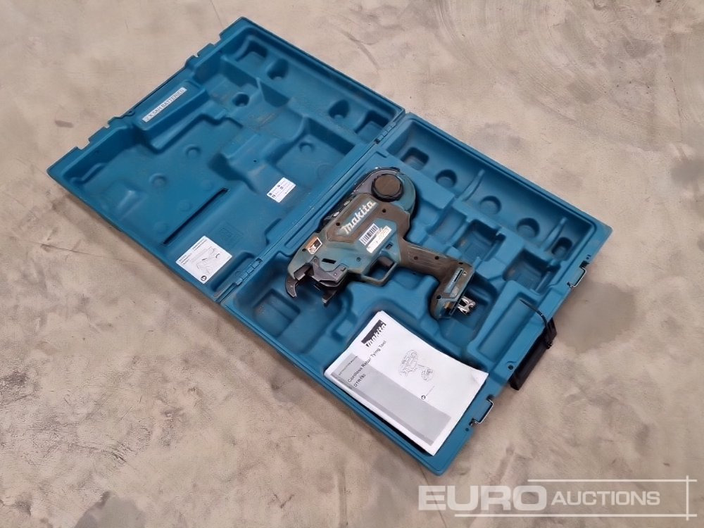 Makita DTR180 14.4/18V Cordless Rebar Tying Tool (Body & Case Only) - Construction equipment: picture 4 Makita DTR180 14.4/18V Cordless Rebar Tying Tool (Body & Case Only) - Construction equipment: picture 4