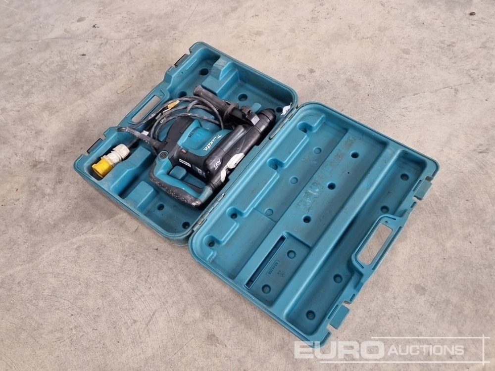 Makita HR3210C 110 Volt Hammer Drill/Breaker - Construction equipment: picture 3 Makita HR3210C 110 Volt Hammer Drill/Breaker - Construction equipment: picture 3