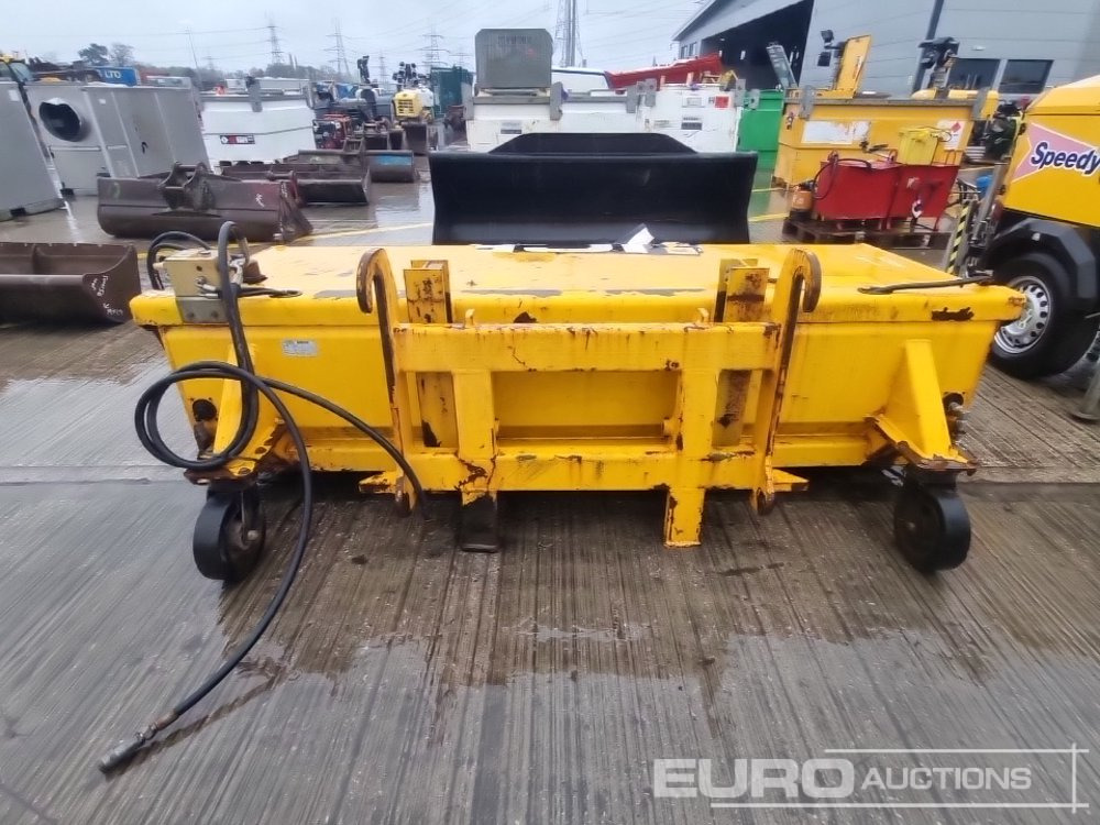 2017 JCB SC240 - Material handling equipment: picture 4 2017 JCB SC240 - Material handling equipment: picture 4