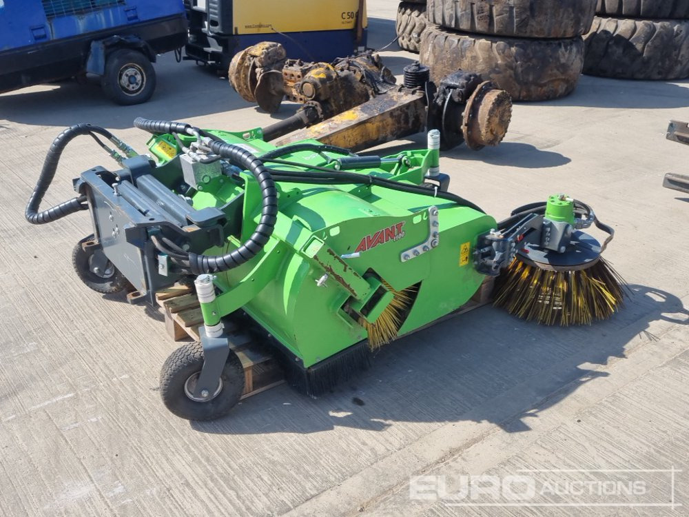 2018 Avant Hydraulic Sweeper Collector to suit Compact Wheeled Loader - Material handling equipment: picture 5 2018 Avant Hydraulic Sweeper Collector to suit Compact Wheeled Loader - Material handling equipment: picture 5