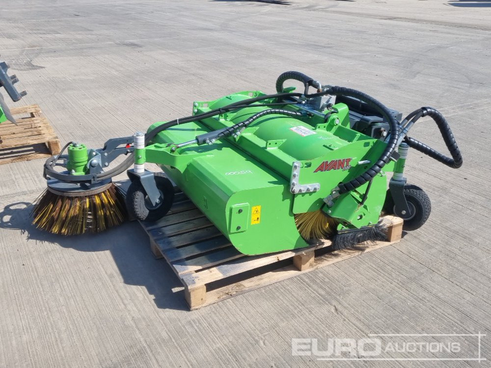 2018 Avant Hydraulic Sweeper Collector to suit Compact Wheeled Loader - Material handling equipment: picture 1 2018 Avant Hydraulic Sweeper Collector to suit Compact Wheeled Loader - Material handling equipment: picture 1