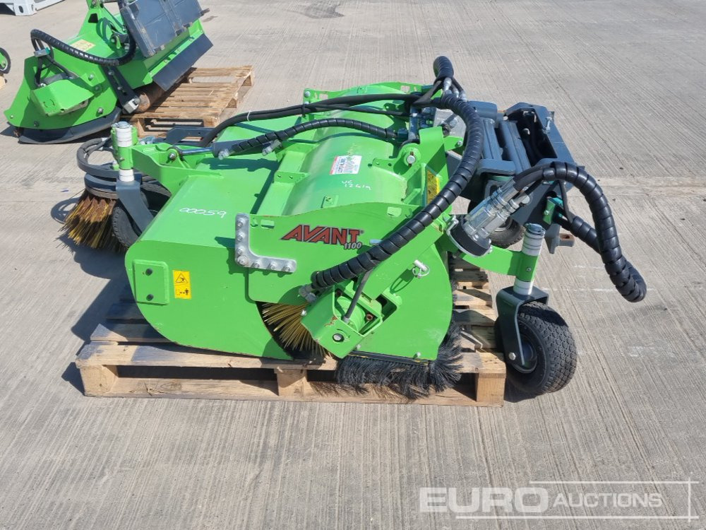 2018 Avant Hydraulic Sweeper Collector to suit Compact Wheeled Loader - Material handling equipment: picture 2 2018 Avant Hydraulic Sweeper Collector to suit Compact Wheeled Loader - Material handling equipment: picture 2