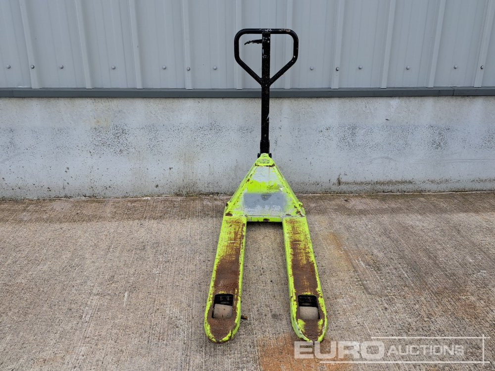 2500Kg Pallet Truck - Material handling equipment: picture 2 2500Kg Pallet Truck - Material handling equipment: picture 2