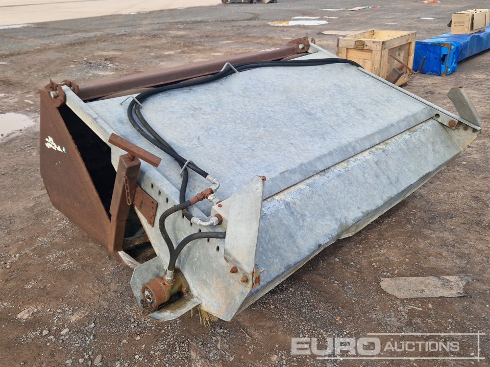 80" Hydraulic Sweeper Collector Bucket to suit Kramer 418 - Material handling equipment: picture 4 80" Hydraulic Sweeper Collector Bucket to suit Kramer 418 - Material handling equipment: picture 4