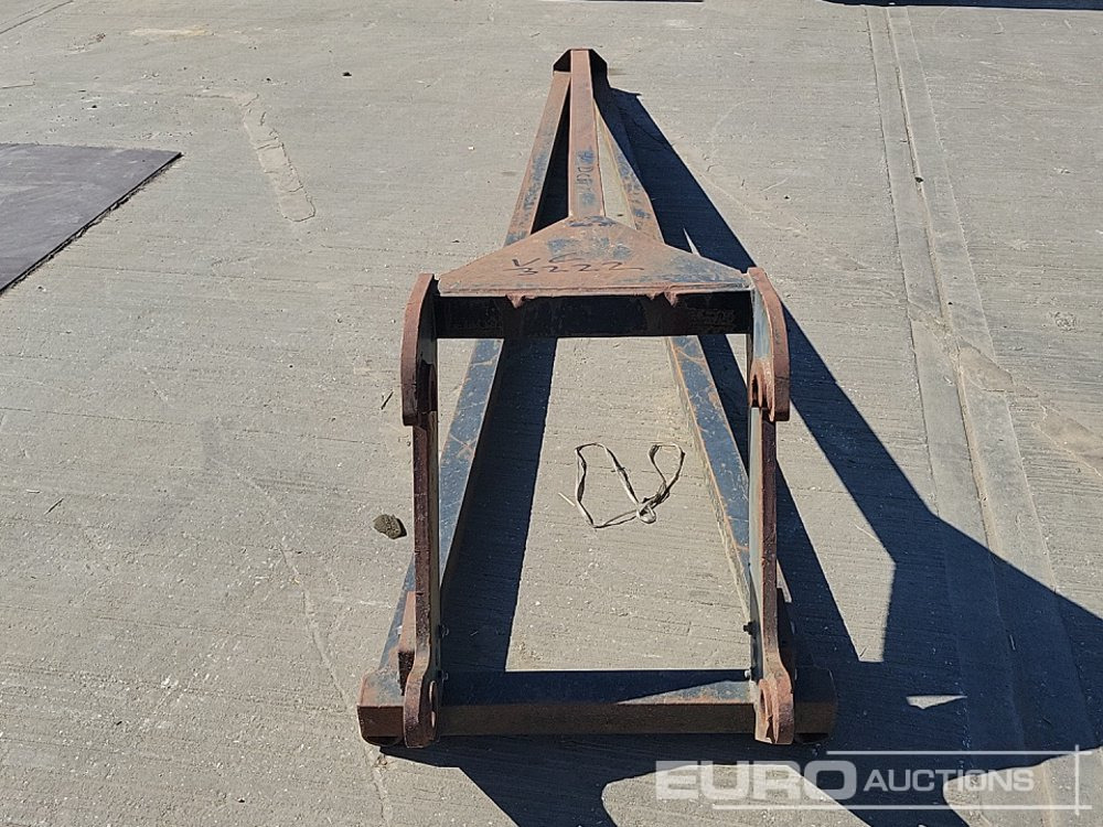 CAT Crane Jib to suit Telehandler - Material handling equipment: picture 4 CAT Crane Jib to suit Telehandler - Material handling equipment: picture 4
