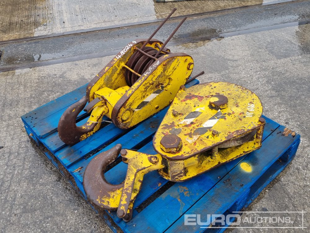Chain Hook block (2 of) - Material handling equipment: picture 1 Chain Hook block (2 of) - Material handling equipment: picture 1