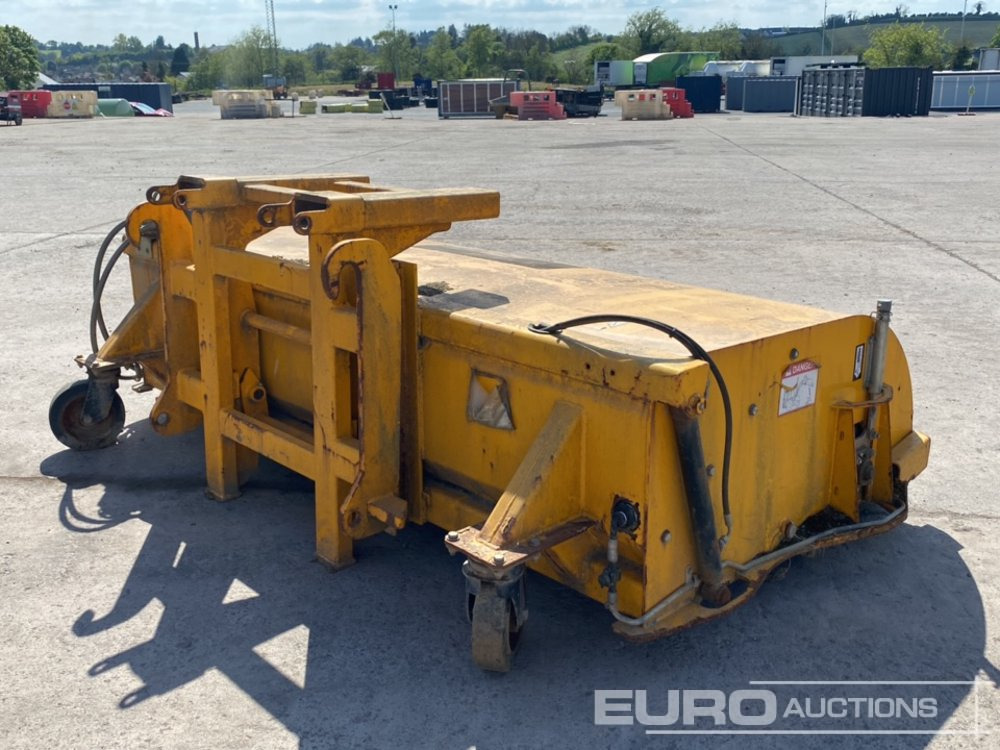 Hydraulic Sweeper Collector to suit JCB Telehandler - Material handling equipment: picture 3 Hydraulic Sweeper Collector to suit JCB Telehandler - Material handling equipment: picture 3