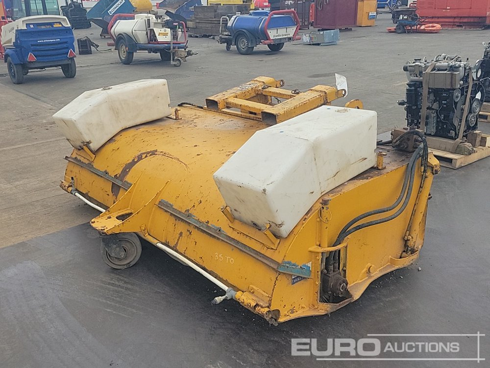 JCB Hydraulic Sweeper Collector to suit Telehandler - Material handling equipment: picture 1 JCB Hydraulic Sweeper Collector to suit Telehandler - Material handling equipment: picture 1