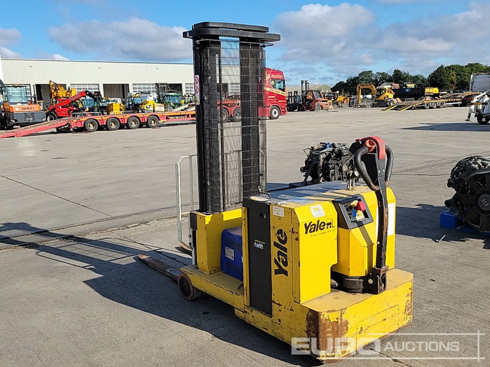 Yale MC12 - Material handling equipment: picture 3 Yale MC12 - Material handling equipment: picture 3