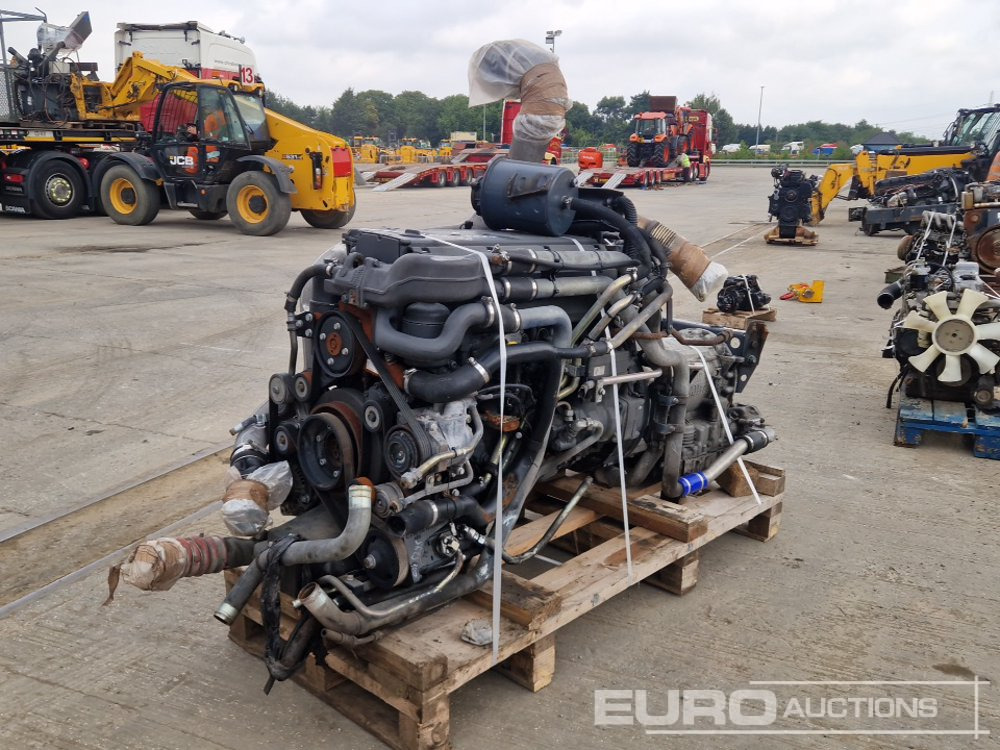 Mercedes 6 Cylinder Engine, Gearbox - Engine: picture 1 Mercedes 6 Cylinder Engine, Gearbox - Engine: picture 1