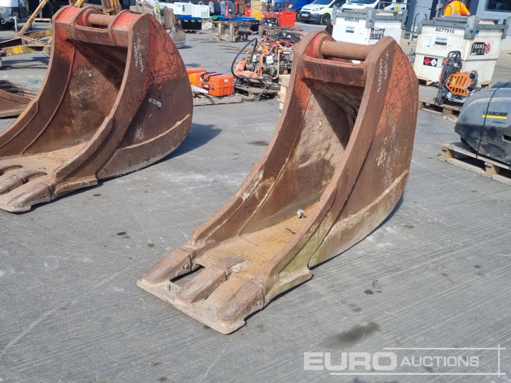 Miller 24" Scoop Digging Bucket 90mm Pin to suit 30 Ton Excavator - Bucket: picture 1 Miller 24" Scoop Digging Bucket 90mm Pin to suit 30 Ton Excavator - Bucket: picture 1