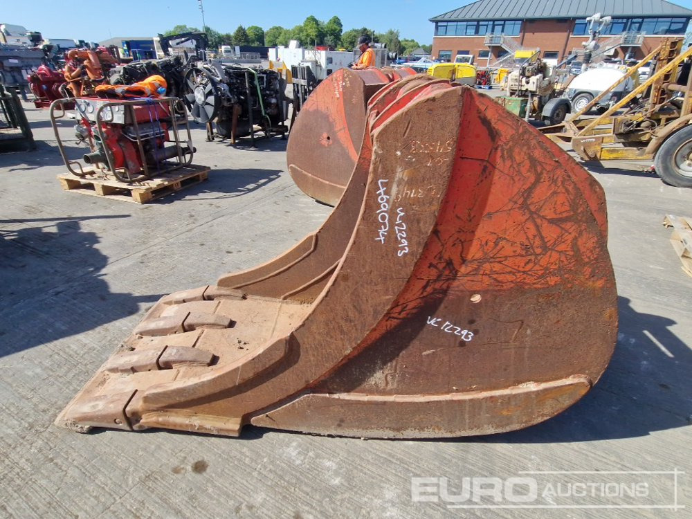 Miller 36" Scoop Digging Bucket 90mm Pin to suit 30 Ton Excavator - Bucket: picture 2 Miller 36" Scoop Digging Bucket 90mm Pin to suit 30 Ton Excavator - Bucket: picture 2