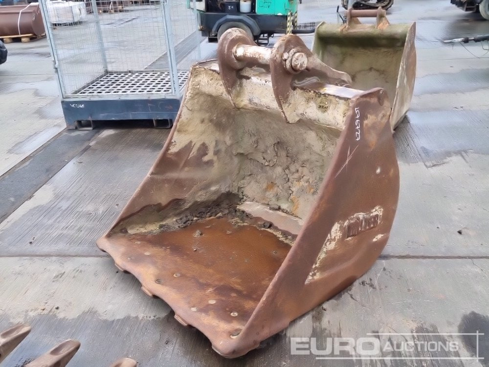 Miller 48" Digging Bucket 80mm Pin to suit 20 Ton Excavator - Bucket: picture 1 Miller 48" Digging Bucket 80mm Pin to suit 20 Ton Excavator - Bucket: picture 1