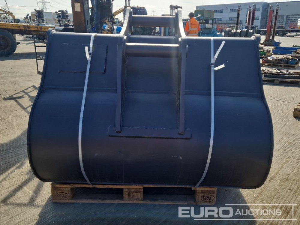 Miller 60" Digging Bucket 80mm Pin to suit 20 Ton Excavator - Bucket: picture 4 Miller 60" Digging Bucket 80mm Pin to suit 20 Ton Excavator - Bucket: picture 4