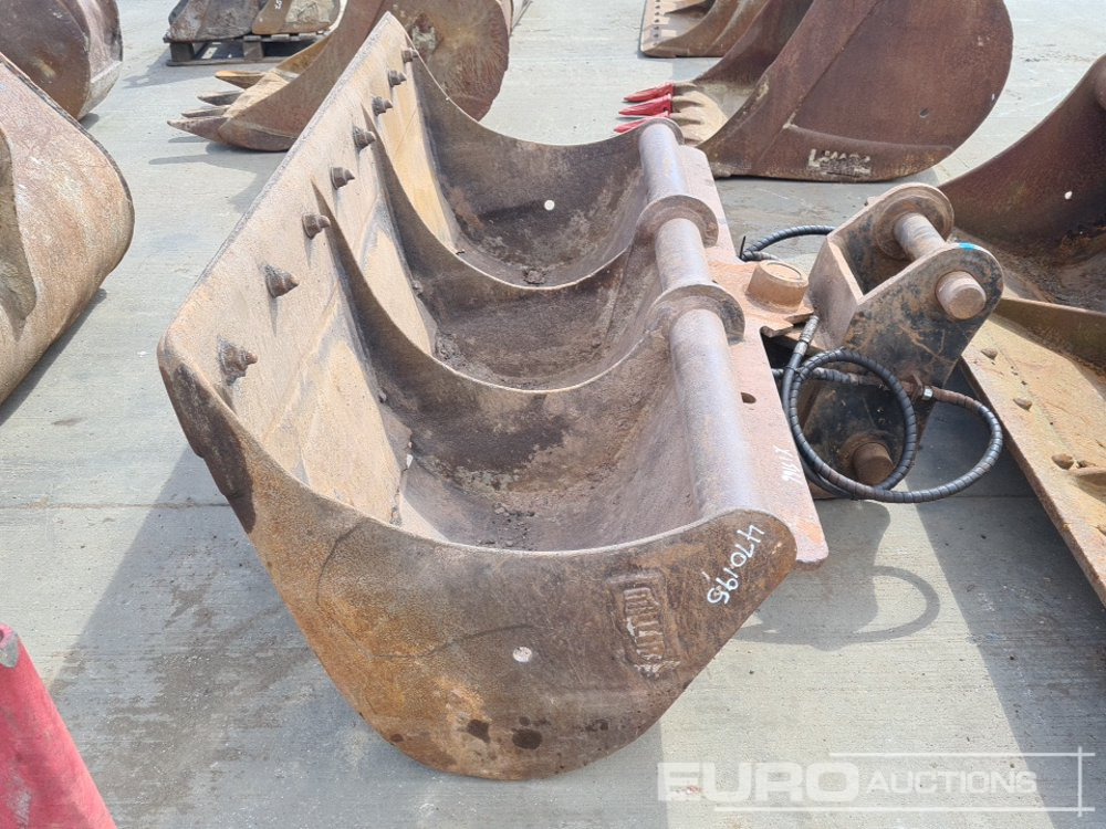 Miller 84" Hydraulic Tilting Ditching Bucket 80mm Pin to suit 20 Ton Excavator - Bucket: picture 2 Miller 84" Hydraulic Tilting Ditching Bucket 80mm Pin to suit 20 Ton Excavator - Bucket: picture 2
