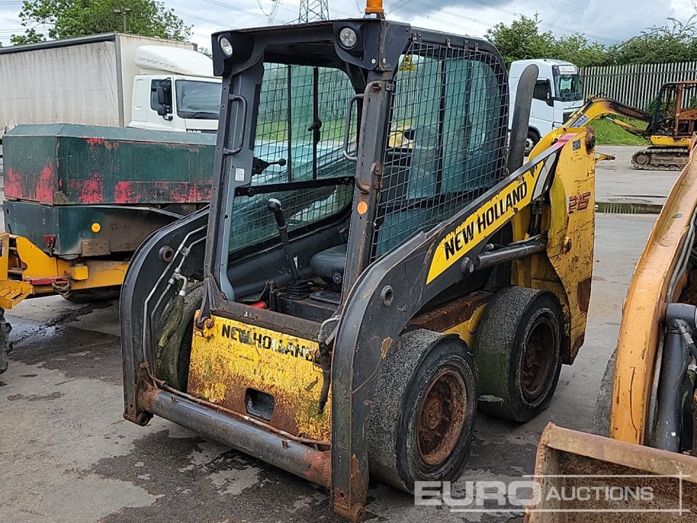 2013 New Holland L215 - Other machinery: picture 1 2013 New Holland L215 - Other machinery: picture 1