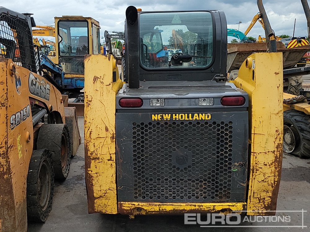2013 New Holland L215 - Other machinery: picture 3 2013 New Holland L215 - Other machinery: picture 3