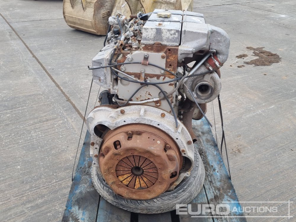 Perkins 4 Cylinder Engine - Engine: picture 4 Perkins 4 Cylinder Engine - Engine: picture 4
