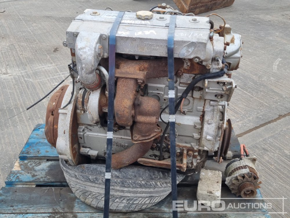 Perkins 4 Cylinder Engine - Engine: picture 1 Perkins 4 Cylinder Engine - Engine: picture 1