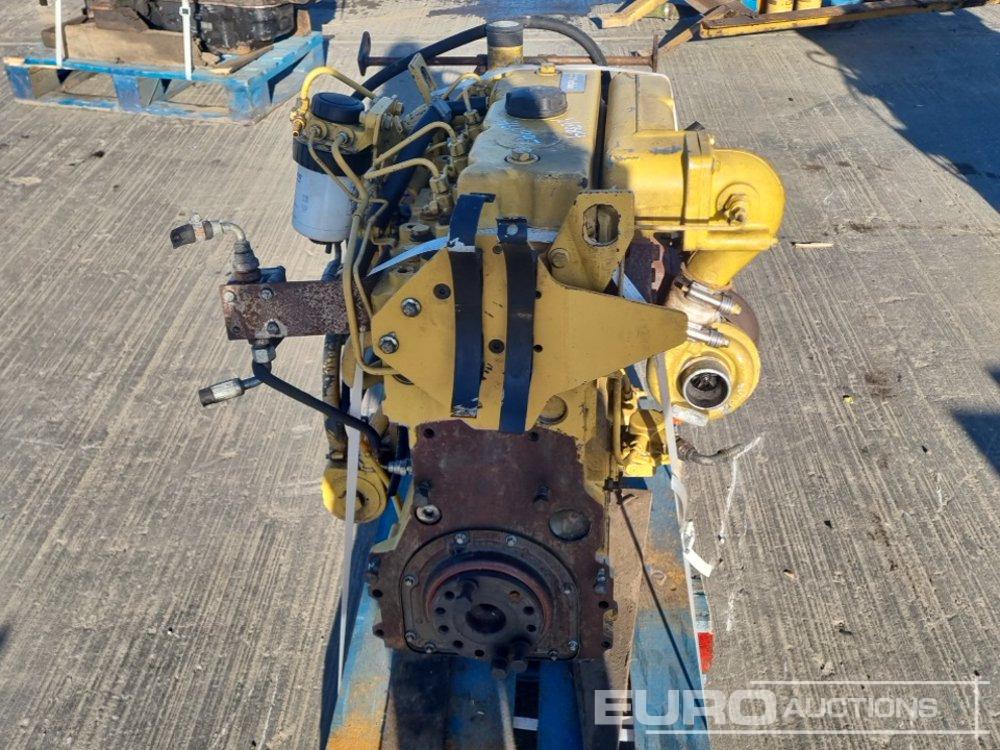 Perkins 4 Cylinder Engine - Engine: picture 2 Perkins 4 Cylinder Engine - Engine: picture 2