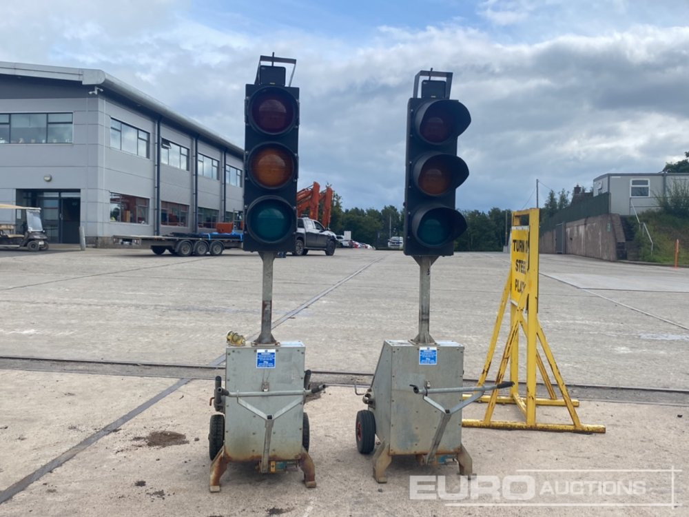 Pike Traffic Light Set - Construction equipment: picture 4 Pike Traffic Light Set - Construction equipment: picture 4