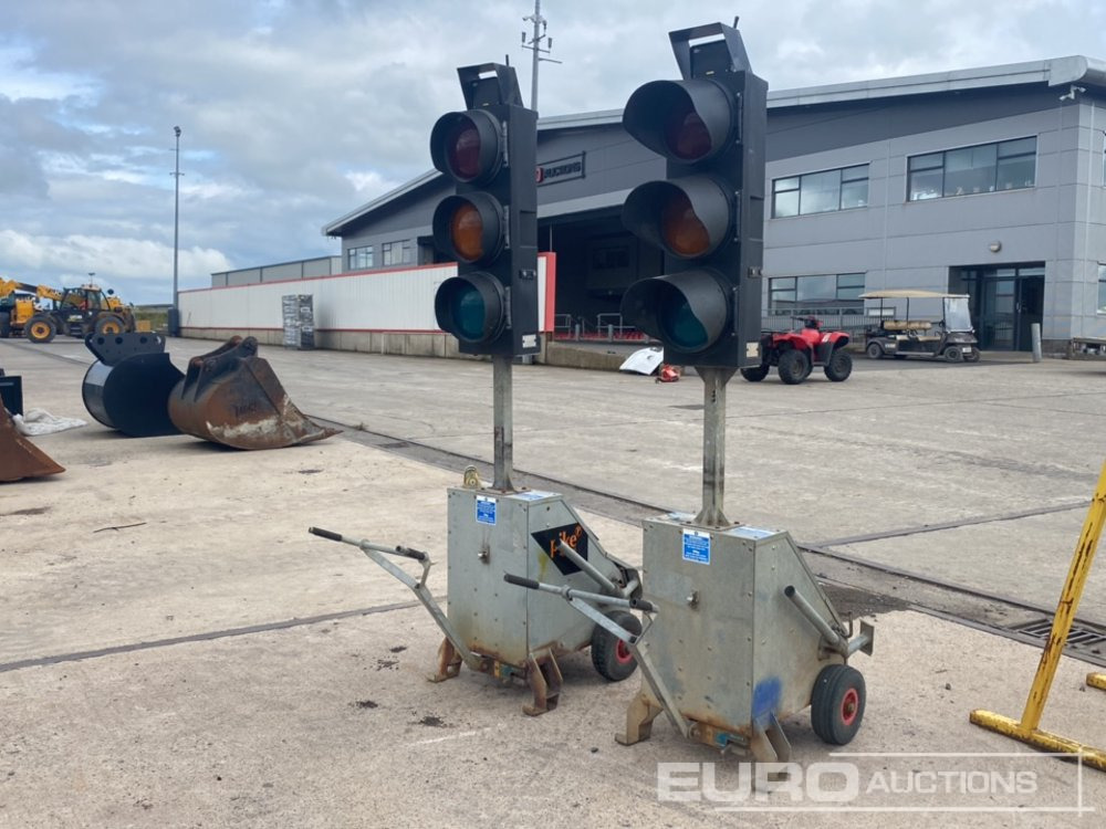 Pike Traffic Light Set - Construction equipment: picture 5 Pike Traffic Light Set - Construction equipment: picture 5