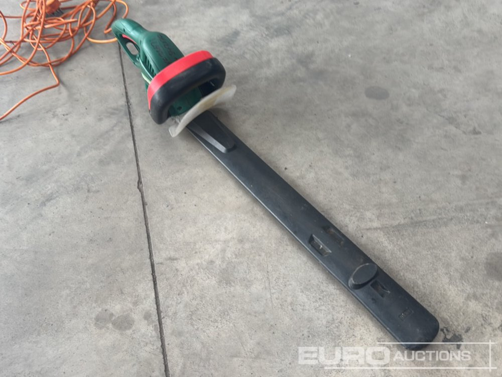 Qualcast 240 Volt Hedge Trimmer - Construction equipment: picture 4 Qualcast 240 Volt Hedge Trimmer - Construction equipment: picture 4