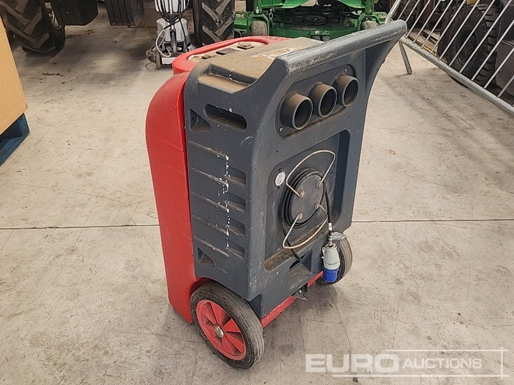 RM85 240 Volt Dehumidifer - Construction equipment: picture 3 RM85 240 Volt Dehumidifer - Construction equipment: picture 3