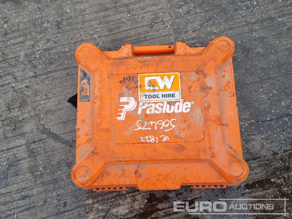 Construction equipment Radio Cable Detector (5 of), Bosch 110Volt Grinder, Bohrmaster 110Volt Mag Drill, Spitfire P370 Nail Gun, Paslode IM350+ Battery Nail Gun, Tiger APT-0600 6 Ton Adjustable Trolley: picture 39