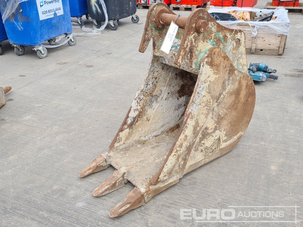 Rhinox 24" Digging Bucket 80mm Pin to suit 20 Ton Excavator - Bucket: picture 1 Rhinox 24" Digging Bucket 80mm Pin to suit 20 Ton Excavator - Bucket: picture 1