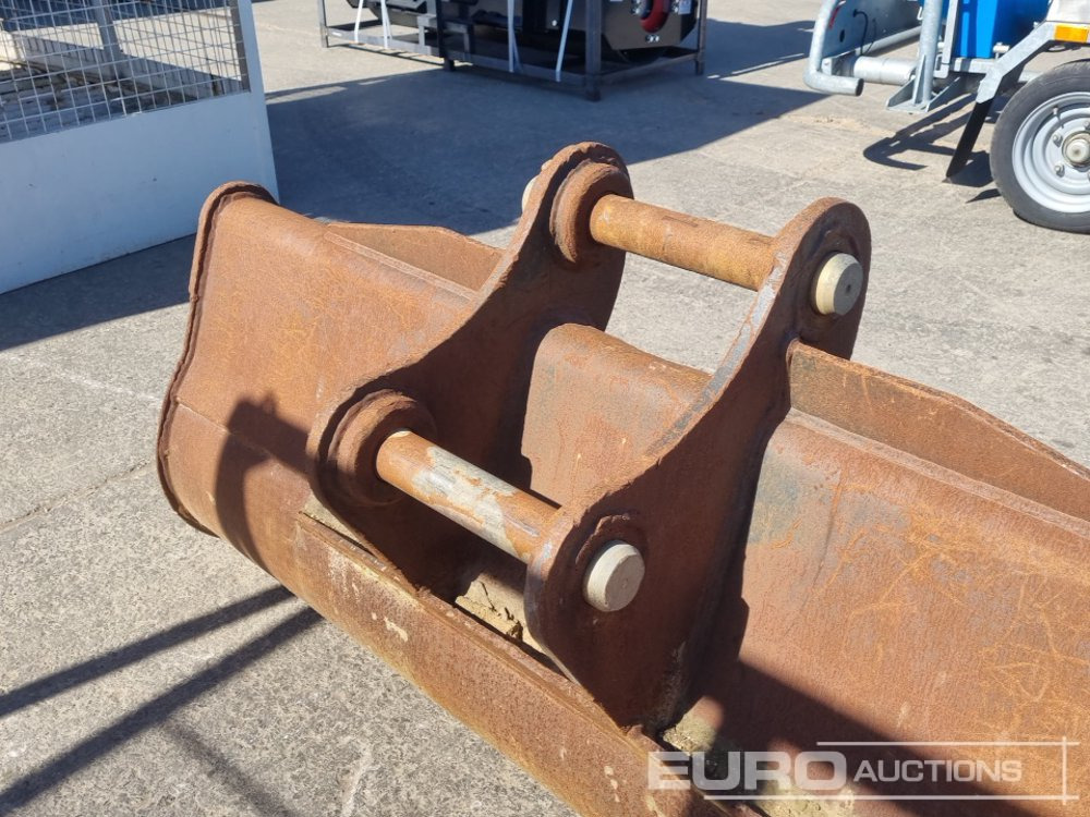 Bucket Rhinox 72" Ditching Bucket 65mm Pin to suit 13 Ton Excavator: picture 12