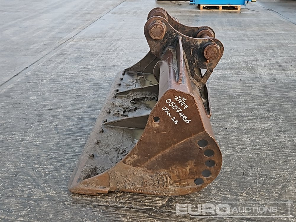 Rhinox 84" Ditching Bucket 80mm Pin to suit 20 Ton Excavator - Bucket: picture 4 Rhinox 84" Ditching Bucket 80mm Pin to suit 20 Ton Excavator - Bucket: picture 4