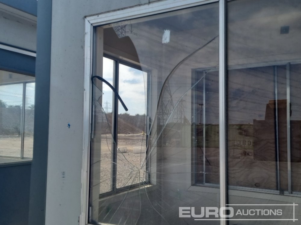 Security Hut (Cannot Be Reconsigned) - Shipping container: picture 5 Security Hut (Cannot Be Reconsigned) - Shipping container: picture 5