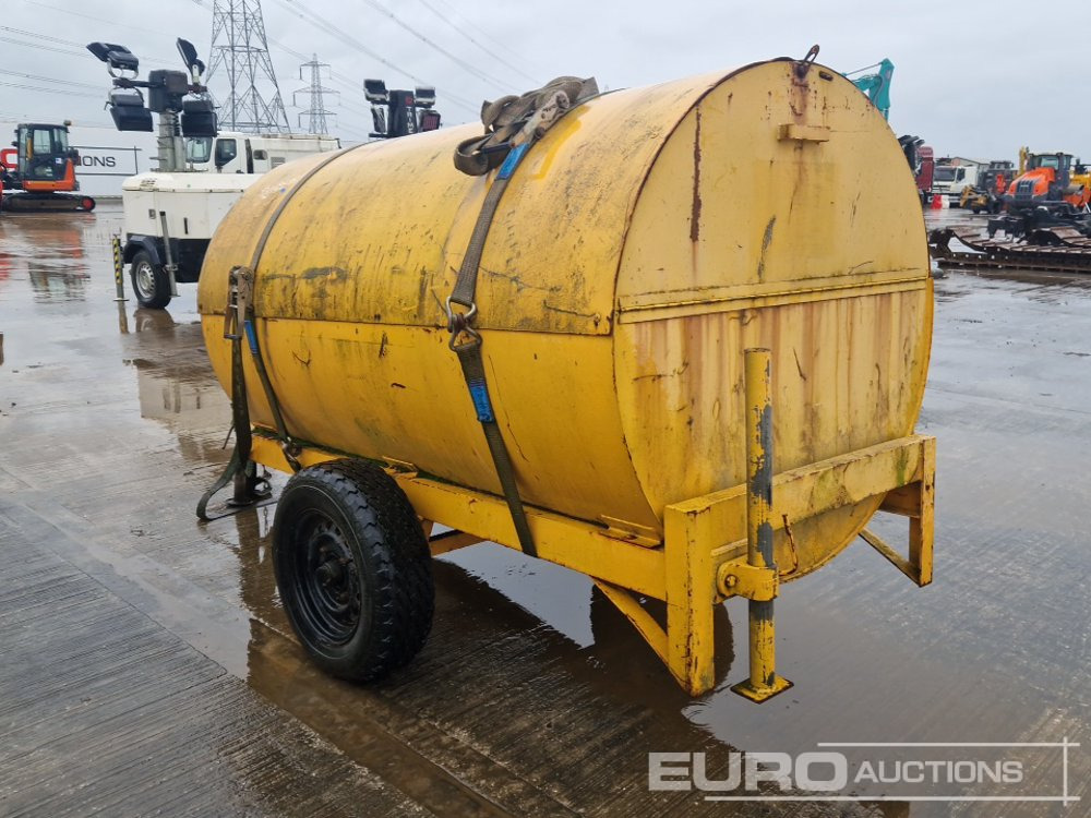 Single Axle Bunded Fuel Bowser, Manual Pump - Storage tank: picture 3 Single Axle Bunded Fuel Bowser, Manual Pump - Storage tank: picture 3