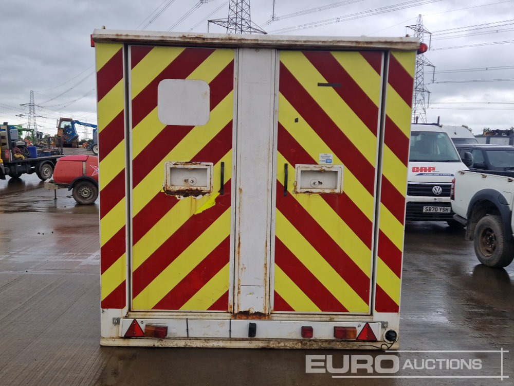 Single Axle Groundhog Welfare Unit, Canteen, Toilet, 6kVA Generator (Cannot Be Reconsigned) - Shipping container: picture 4 Single Axle Groundhog Welfare Unit, Canteen, Toilet, 6kVA Generator (Cannot Be Reconsigned) - Shipping container: picture 4