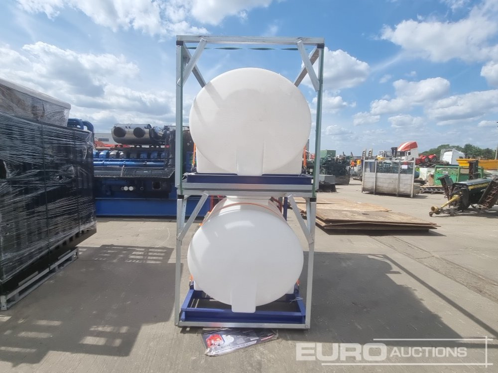 Skid Mounted Hot Water Pressure, Electric Start Petrol engine, 300 Litre Plastic Water Bowser (2 of) - Pressure washer: picture 4 Skid Mounted Hot Water Pressure, Electric Start Petrol engine, 300 Litre Plastic Water Bowser (2 of) - Pressure washer: picture 4