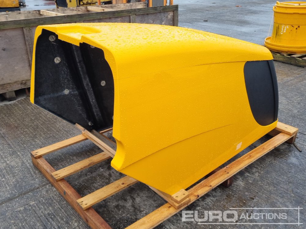 JCB Bonnet Cover to suit 772 - Spare parts: picture 5 JCB Bonnet Cover to suit 772 - Spare parts: picture 5