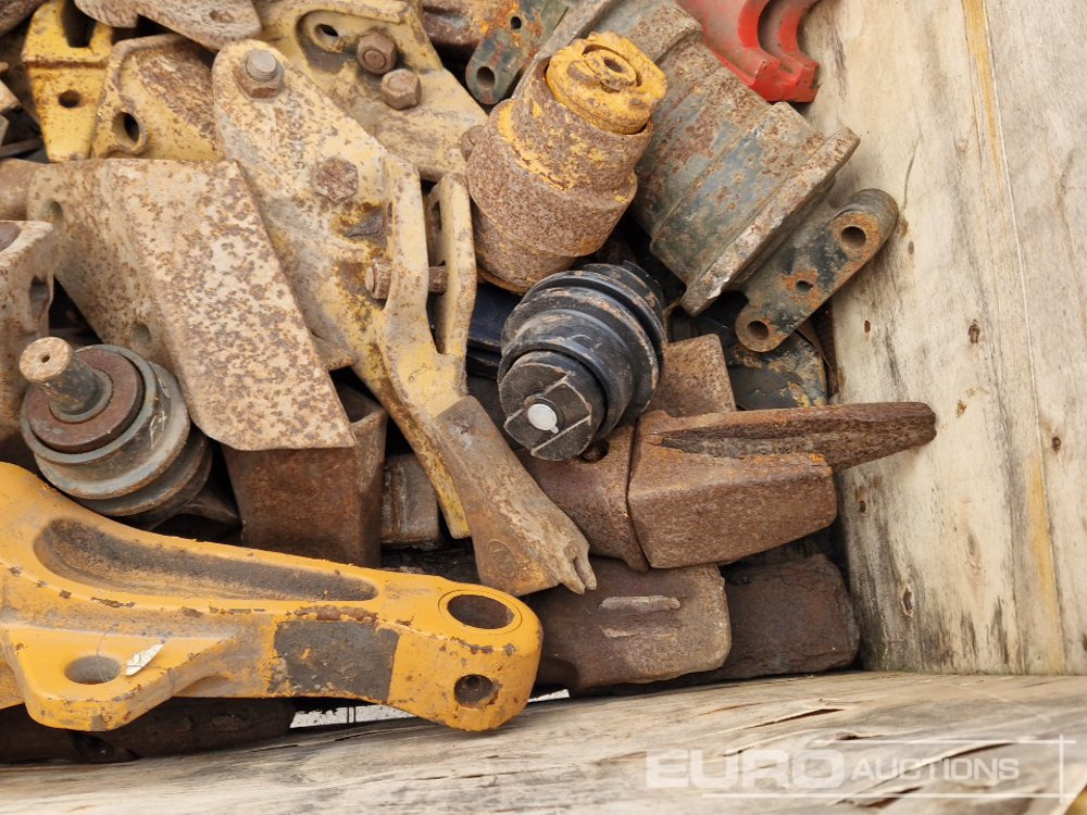 Spare parts Pallet of Bucket Teeth & Parts: picture 9