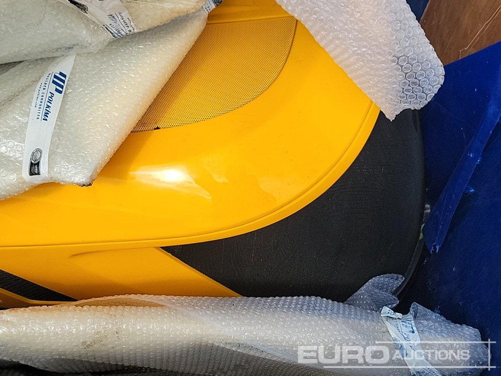 Unused JCB Engine Bonet & Panels to suit Tractor - Spare parts: picture 5 Unused JCB Engine Bonet & Panels to suit Tractor - Spare parts: picture 5