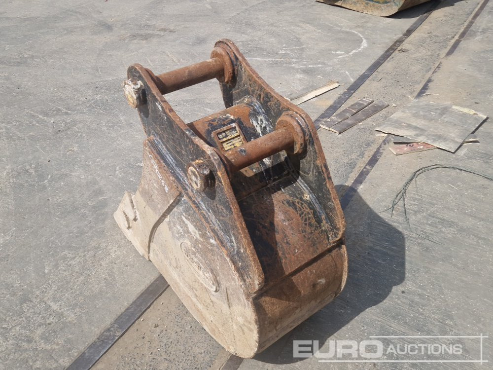 Strickland 18" Digging Bucket 65mm Pin to suit 13 Ton Excavator - Bucket: picture 3 Strickland 18" Digging Bucket 65mm Pin to suit 13 Ton Excavator - Bucket: picture 3