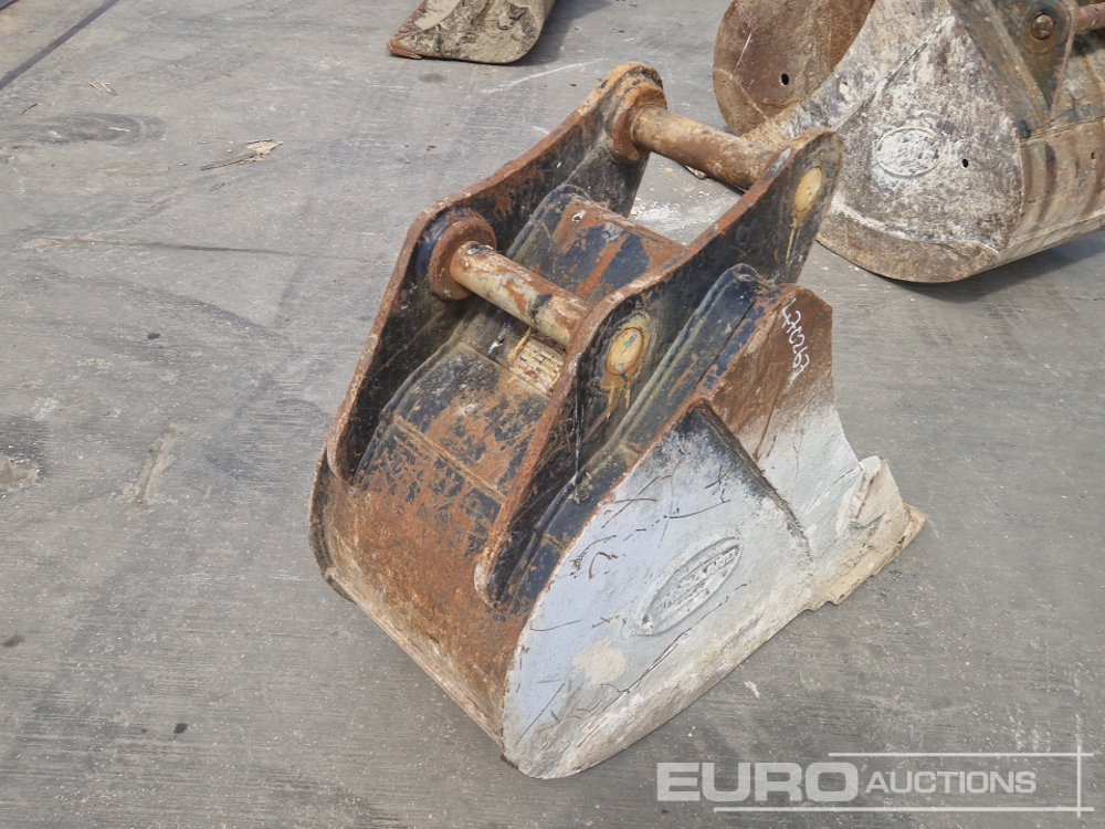Strickland 24" Digging Bucket 65mm Pin to suit 13 Ton Excavator - Bucket: picture 5 Strickland 24" Digging Bucket 65mm Pin to suit 13 Ton Excavator - Bucket: picture 5