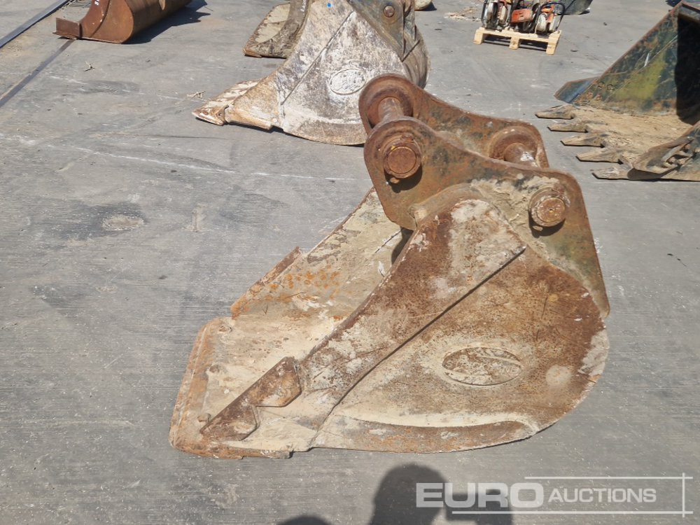 Strickland 24" Digging Bucket 65mm Pin to suit 13 Ton Excavator - Bucket: picture 2 Strickland 24" Digging Bucket 65mm Pin to suit 13 Ton Excavator - Bucket: picture 2