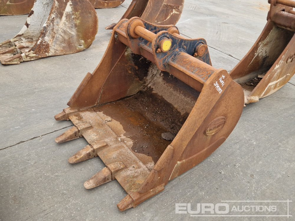 Strickland 48" Digging Bucket 65mm Pin to suit 13 Ton Excavator - Bucket: picture 1 Strickland 48" Digging Bucket 65mm Pin to suit 13 Ton Excavator - Bucket: picture 1