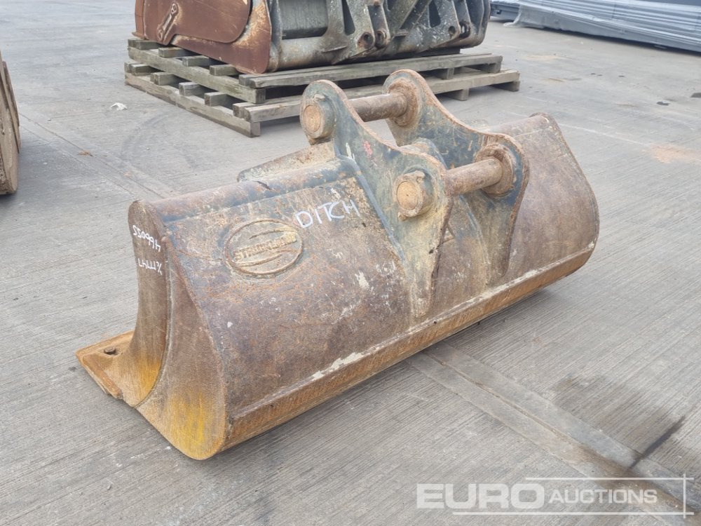 Strickland 72" Digging Bucket 80mm Pin to suit 20 Ton Excavator - Bucket: picture 3 Strickland 72" Digging Bucket 80mm Pin to suit 20 Ton Excavator - Bucket: picture 3