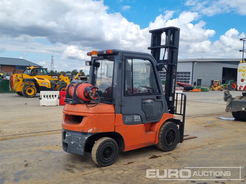 Toyota 02-7FGF30 - Forklift: picture 5 Toyota 02-7FGF30 - Forklift: picture 5