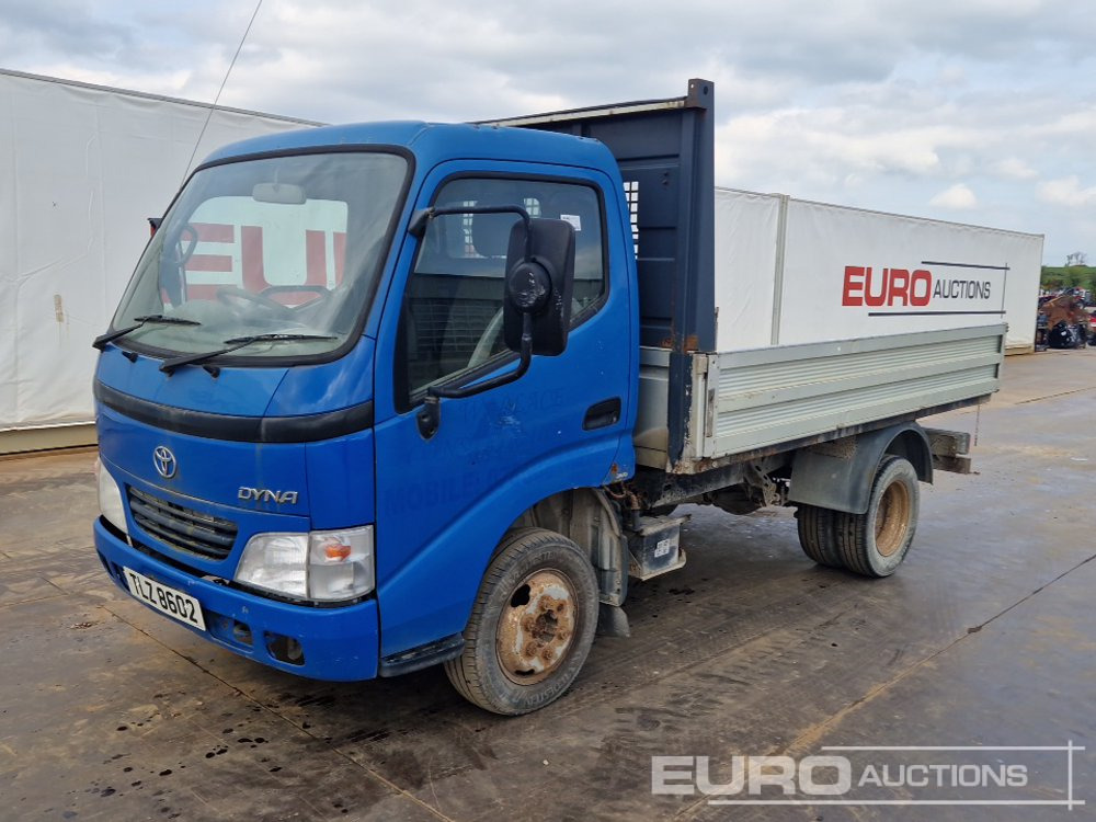 Toyota Dyna - Flatbed van: picture 1 Toyota Dyna - Flatbed van: picture 1