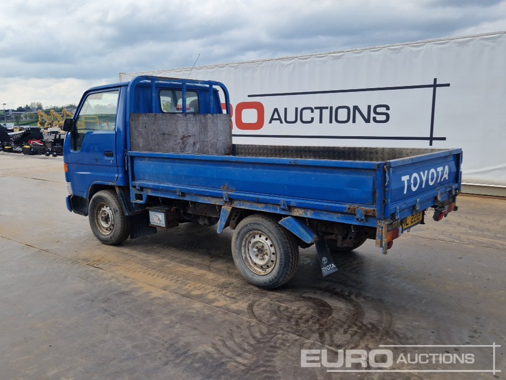 Toyota Dyna - Flatbed van: picture 3 Toyota Dyna - Flatbed van: picture 3