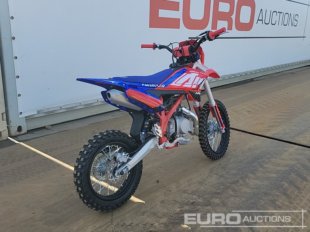 Unused 2025 Apollo Thunder 125cc Motorcross Bike, 17" Front, 14" Rear Tyres,  Electric Start, Air Cooled, Hydraulic Suspension, Disc Brakes, Lighting Kit (UNASSEMBLED) - Motorcycle: picture 5 Unused 2025 Apollo Thunder 125cc Motorcross Bike, 17" Front, 14" Rear Tyres,  Electric Start, Air Cooled, Hydraulic Suspension, Disc Brakes, Lighting Kit (UNASSEMBLED) - Motorcycle: picture 5
